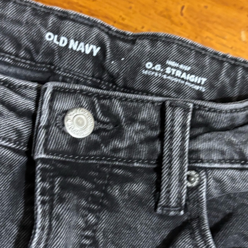 Old Navy Petite OG Straight Jeans - Picture 4 of 4